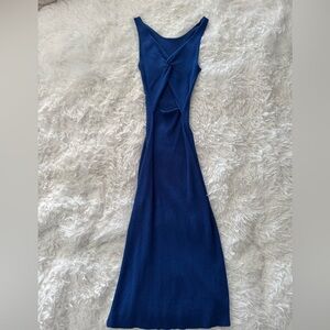 Elegant Blue Ribbed Maxi Dress
